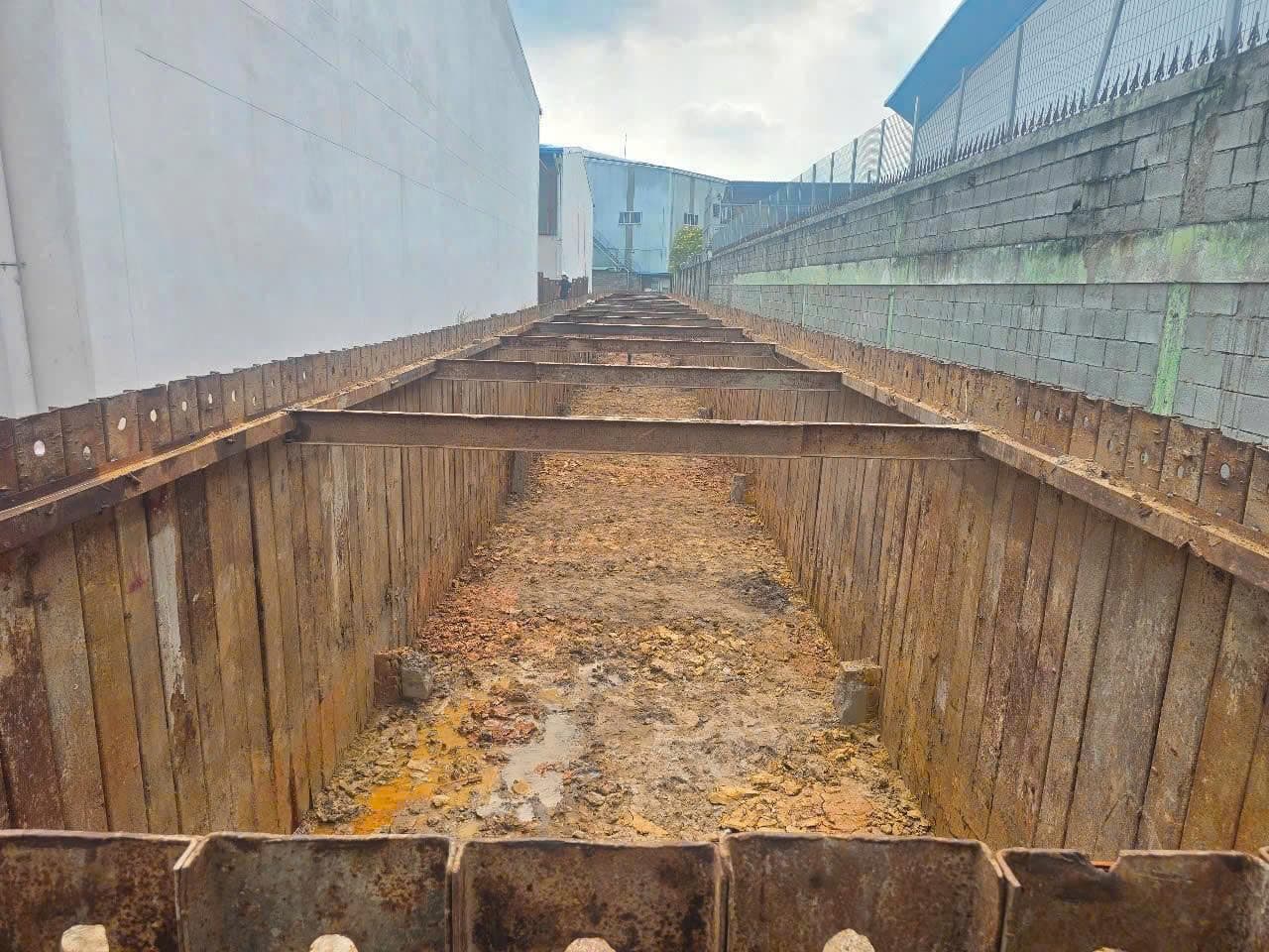 Đào móng nhà phố